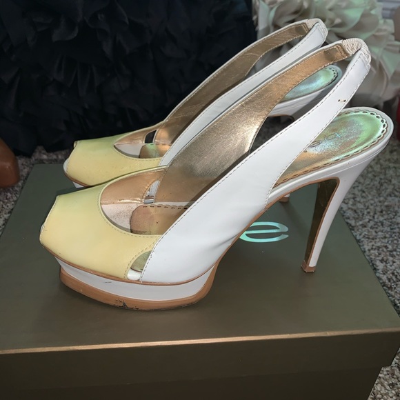 Bebe Zahara White/Yellow Heels - Picture 3 of 6